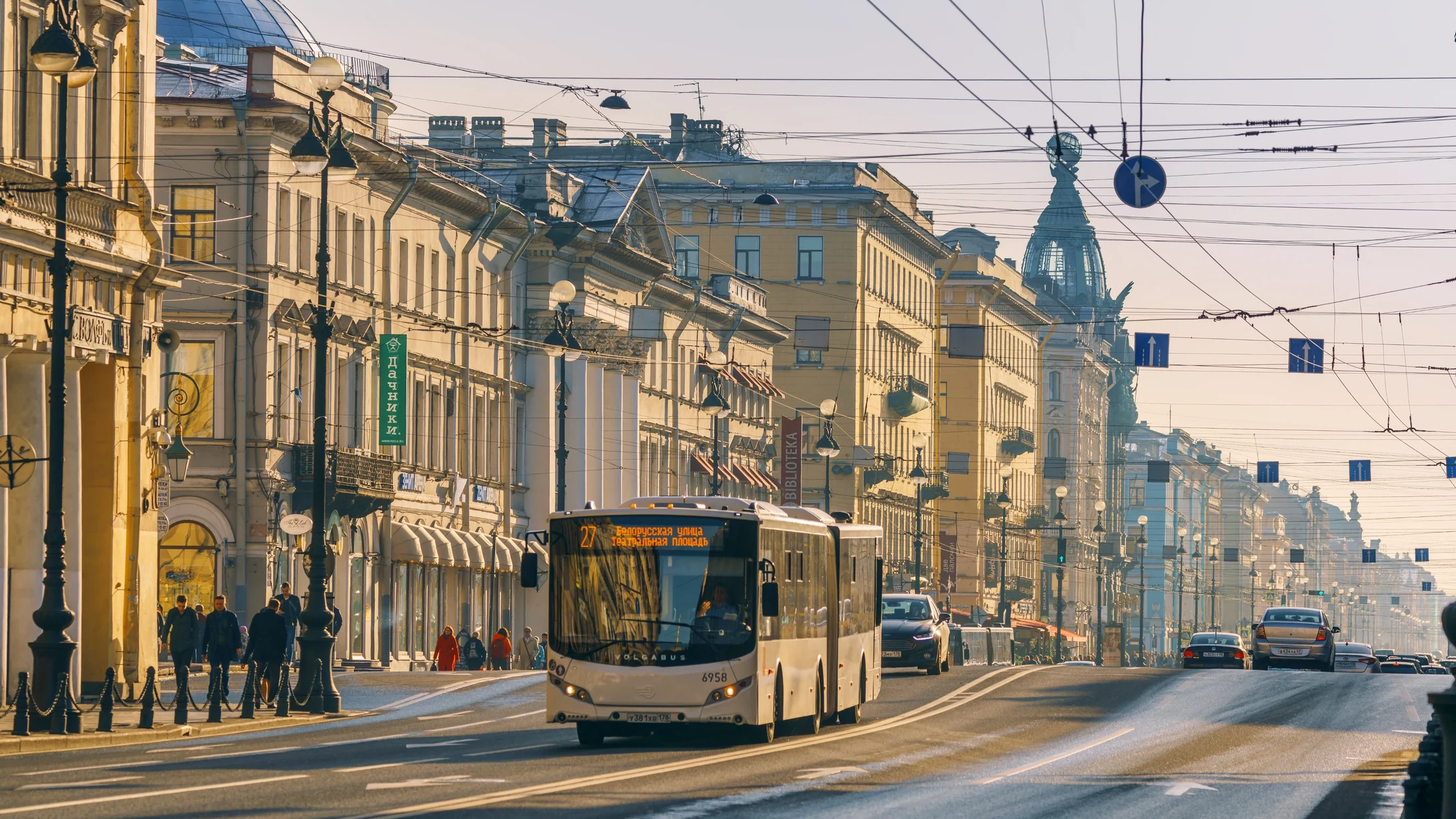 Public transport and streets in Saint Petersburg